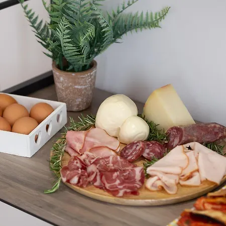 Lu Mari בית הארחה 3*